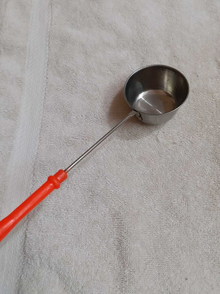 Stainless Steel Pouring Cup with Handle