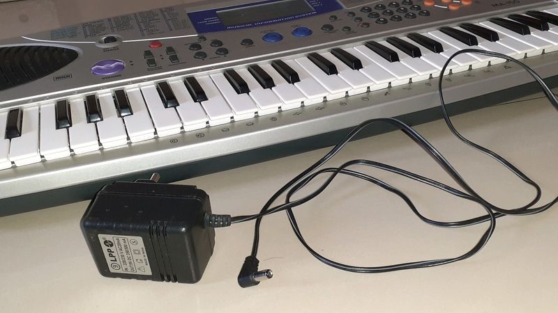 Casio MA-150 Digital Musical Keyboard w Dustbag