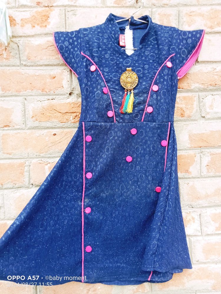 Our shop has all types of children&#39;s clothes.
