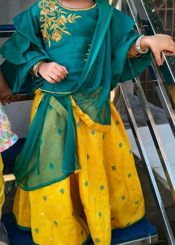 Cute Green &amp; Yellow Ethnic Set