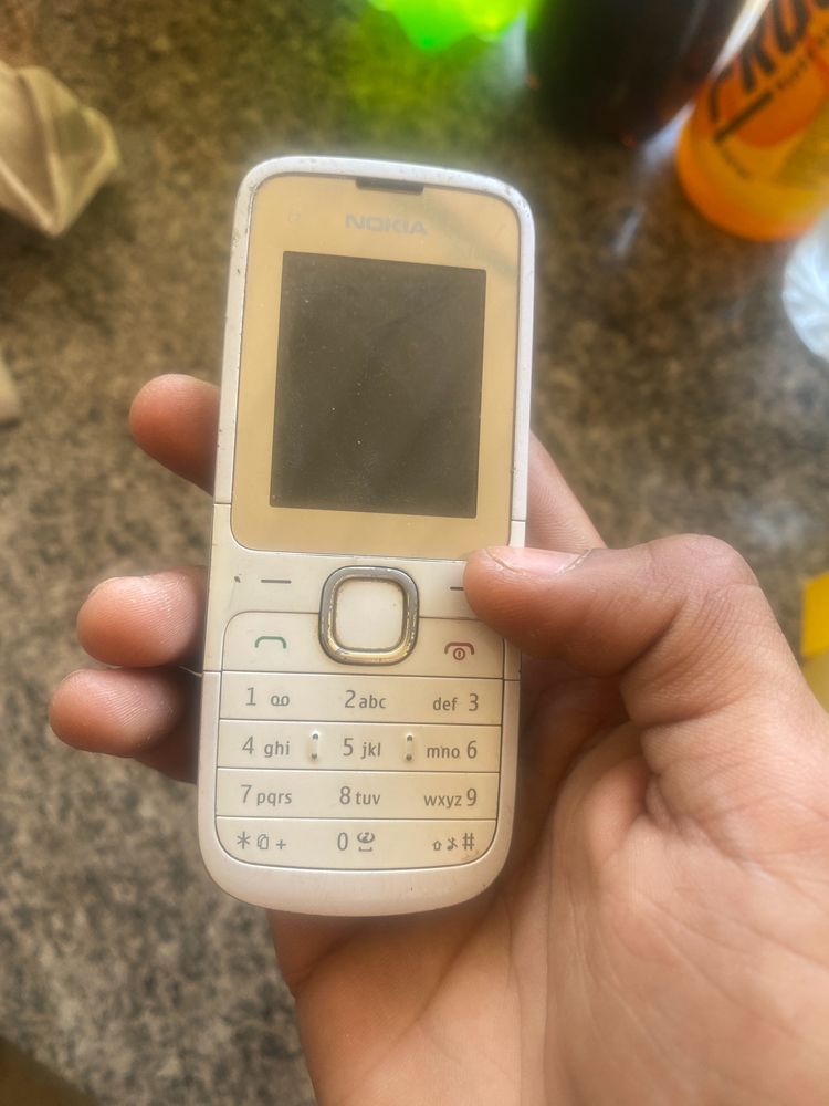 Nokia C 200