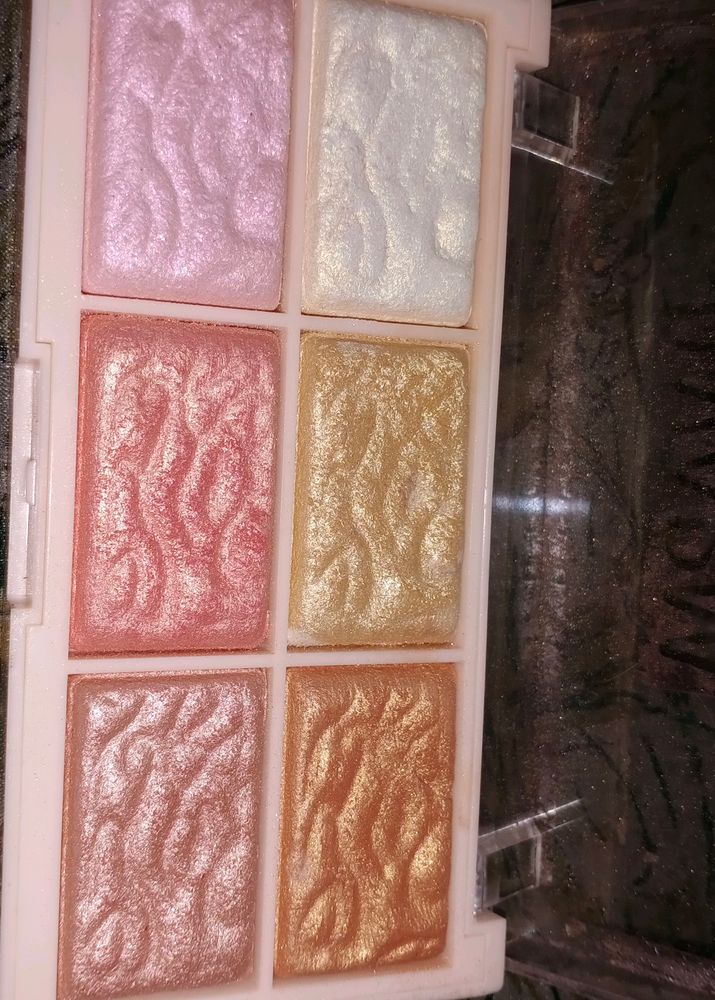 Huda Color Warm Nude Eyeshadow Pallete