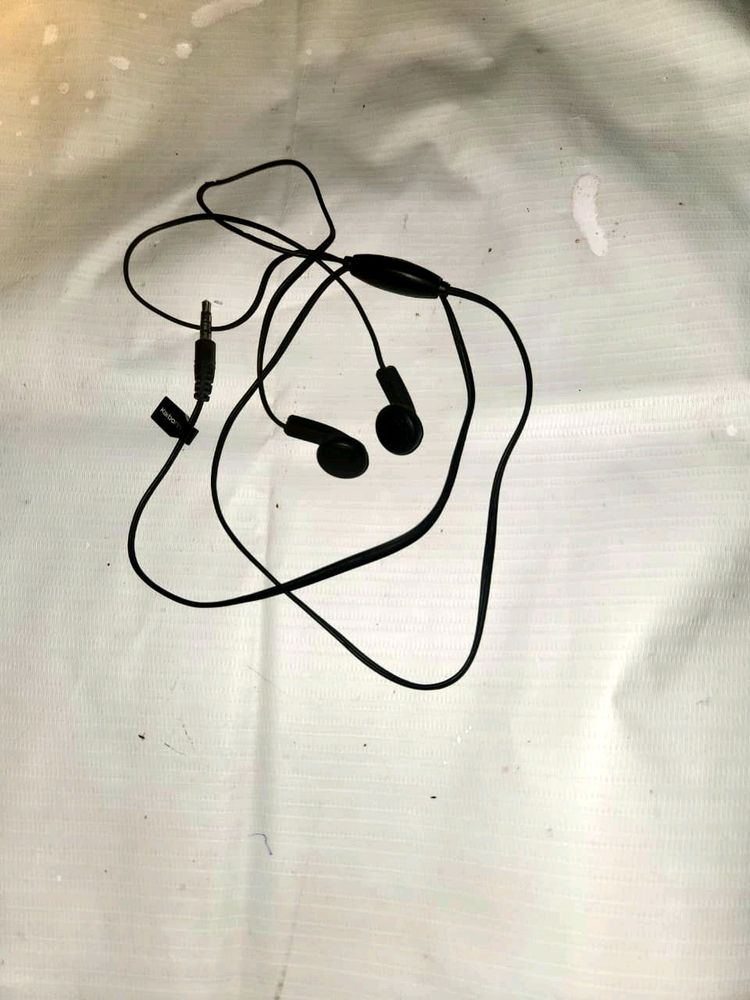Karbonn Earphones