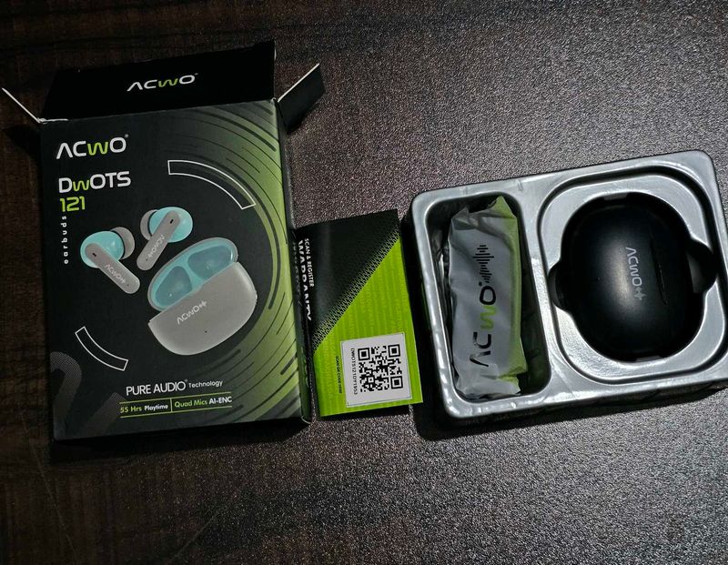 the ACwO DwOTS 121 Wireless Earbuds