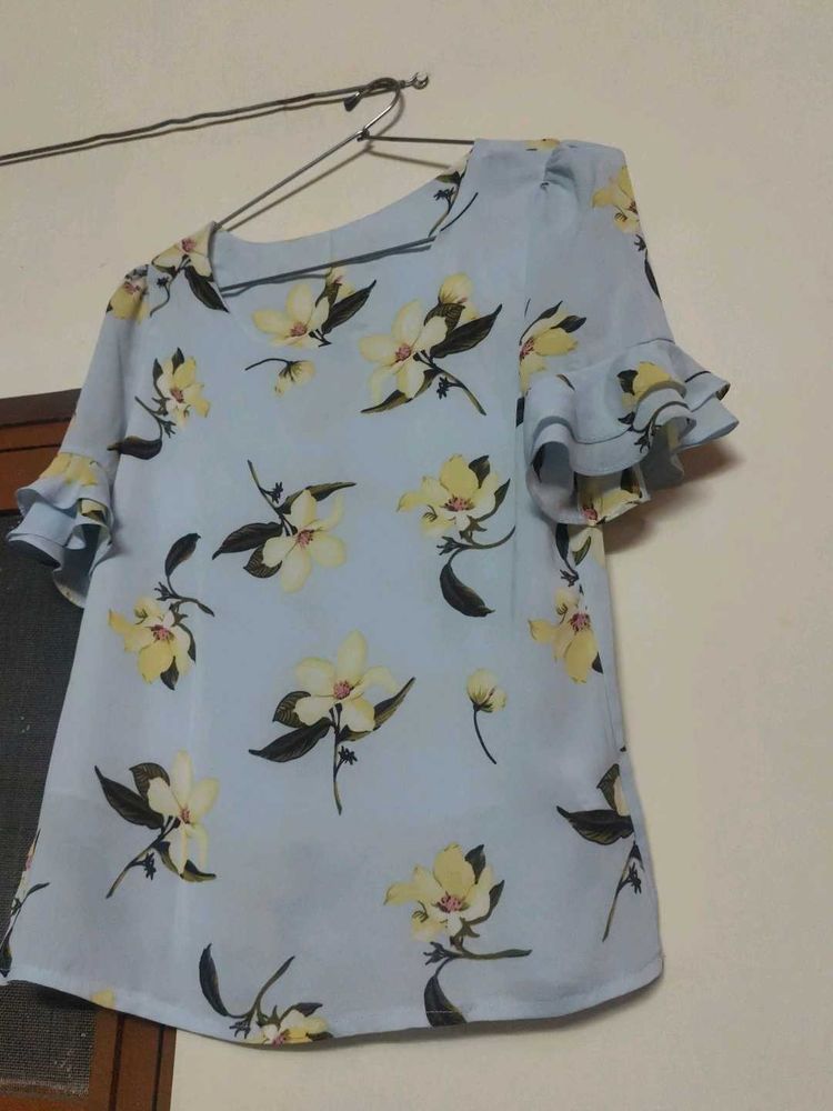 Floral Ruffle Sleeve Top