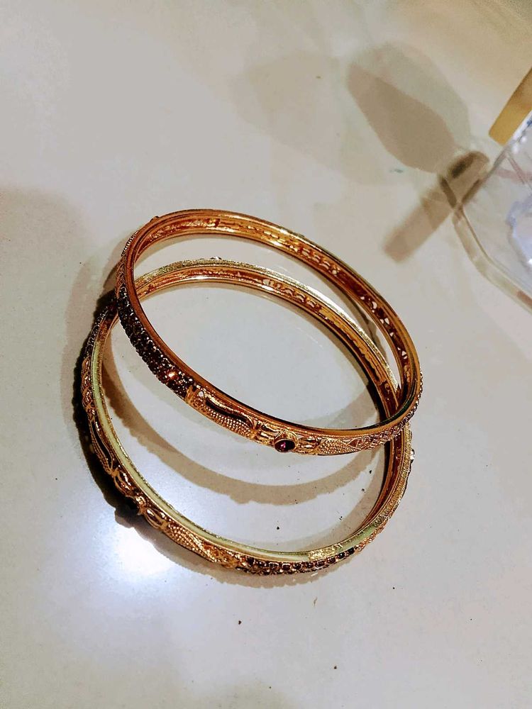 Elegant Gold Bangles (Set of 2)