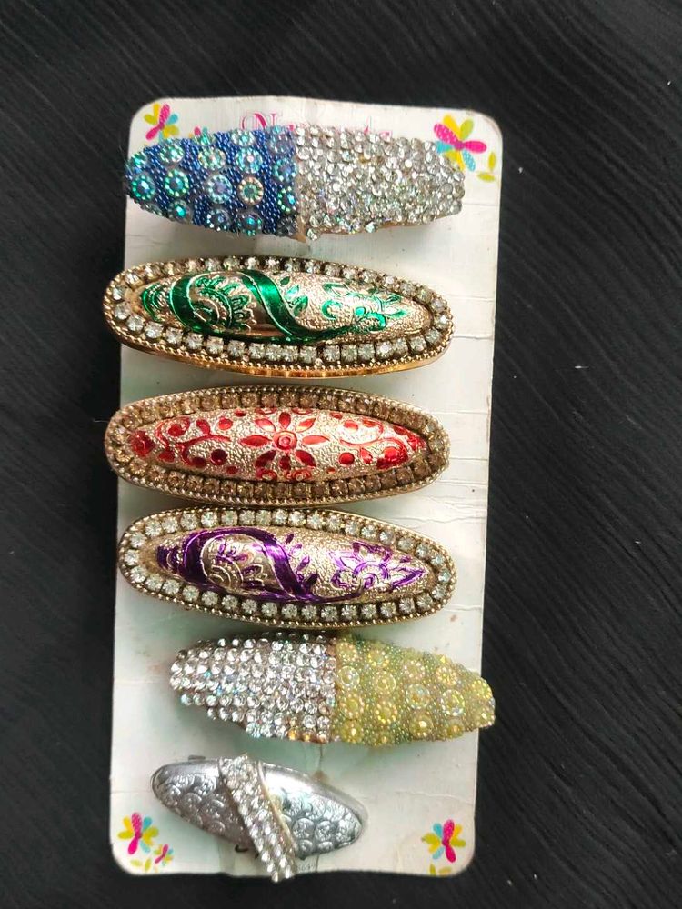Sparkly Saree Pin (Pp 20rs)
