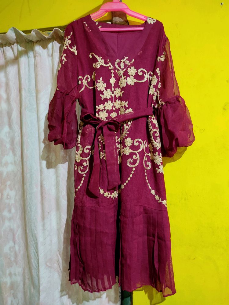 Embroidery Puff Sleeve Dress