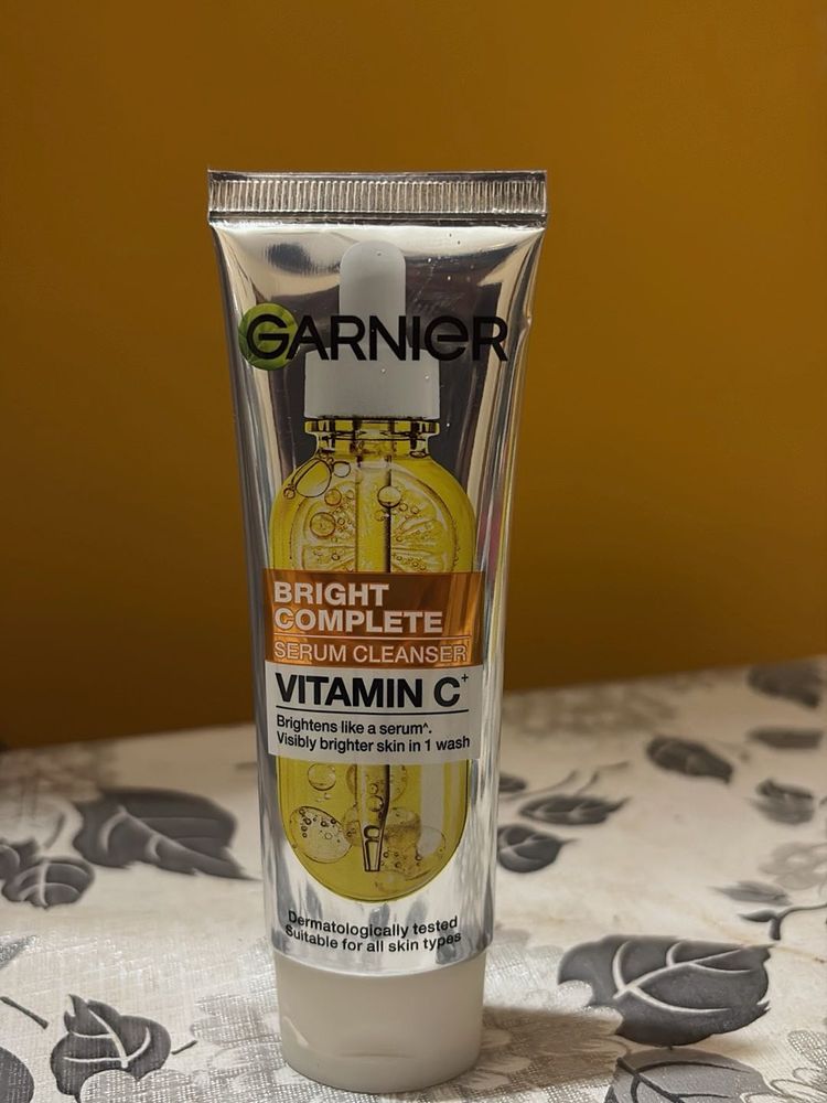 Garnier Vitamin C Serum Cleanser