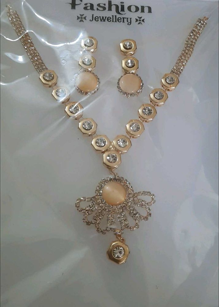 Golden Stone Necklace