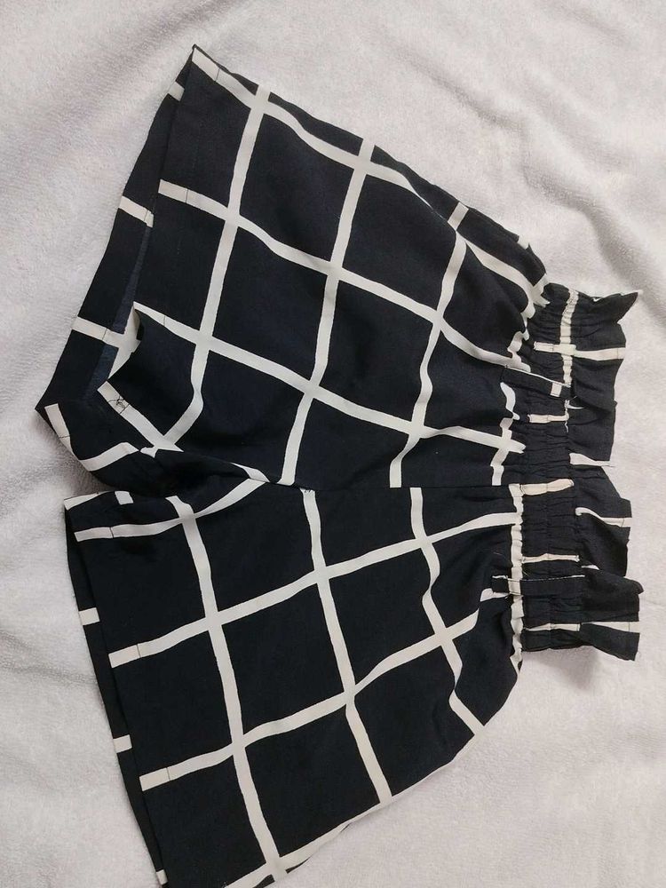 Checkered Black Shorts