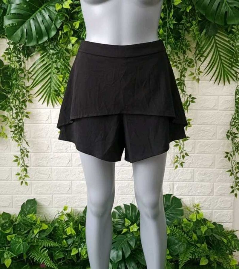 Black Skort