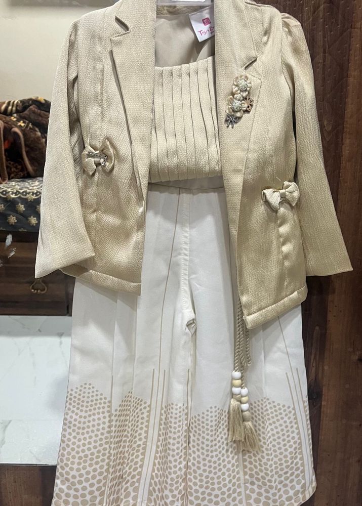 Cute Girls Party Outfit