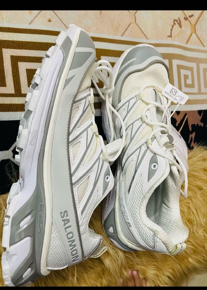 Salomon XT-6 White/Grey - Size [Insert Siz