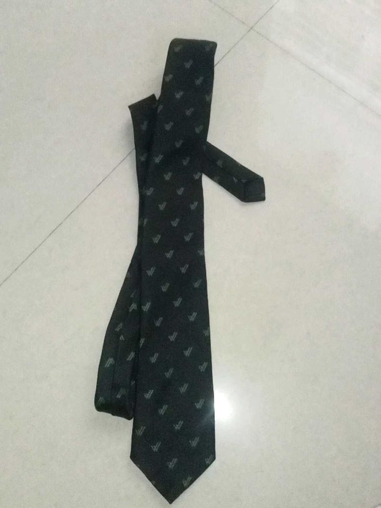 Nevi Blue Patterned Necktie
