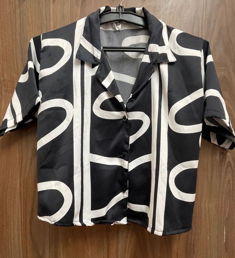 Patterned Black &amp; White Shirt