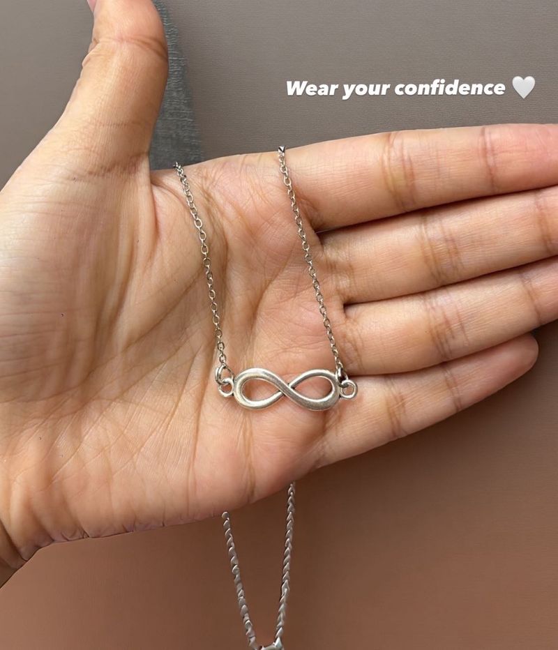 Silver Infinity Chain💗💗