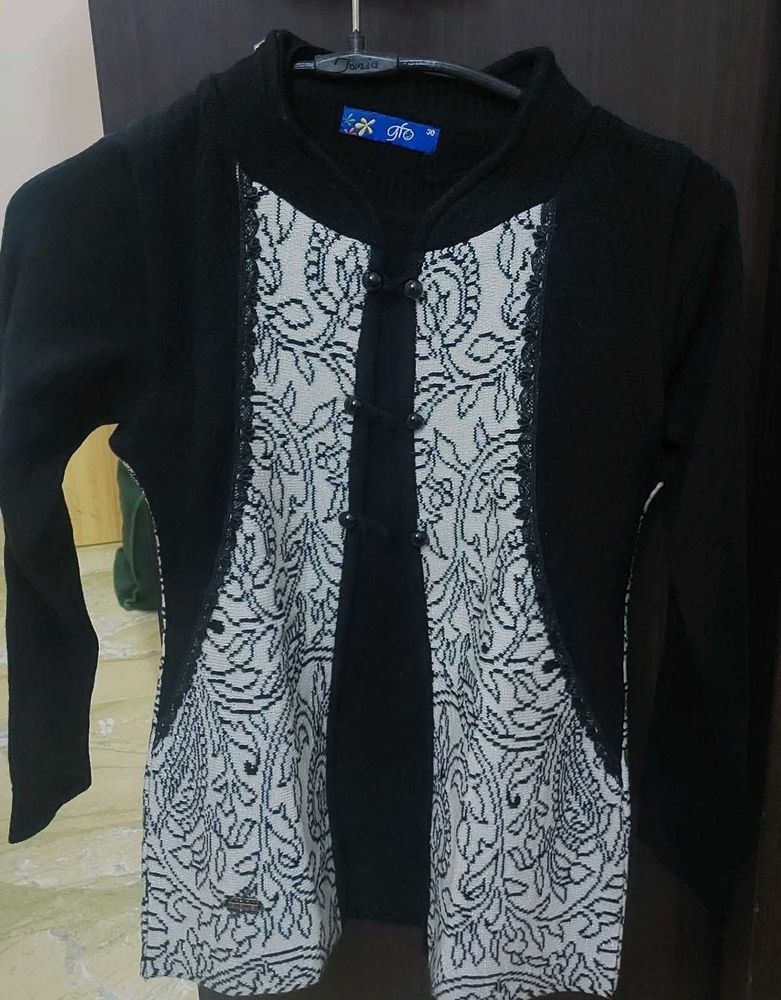 Woolen Sweater With Jacket