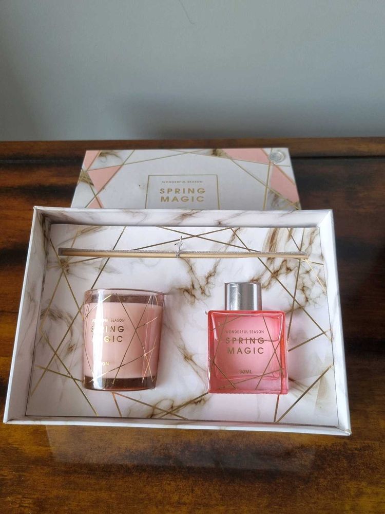 MINISO CANDLE &amp; REEF DIFFUSER IN BOX SPRING MAGIC