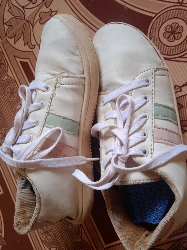 Striped Casual Sneakers