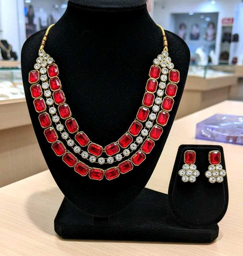 Red Stone Necklace Set