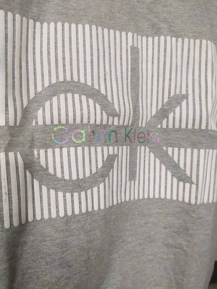 Beautiful Tshirt Of Calvin Klein New Collection