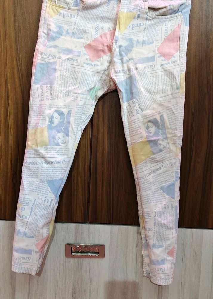 White Newspaper Print Jeggings/Jeans
