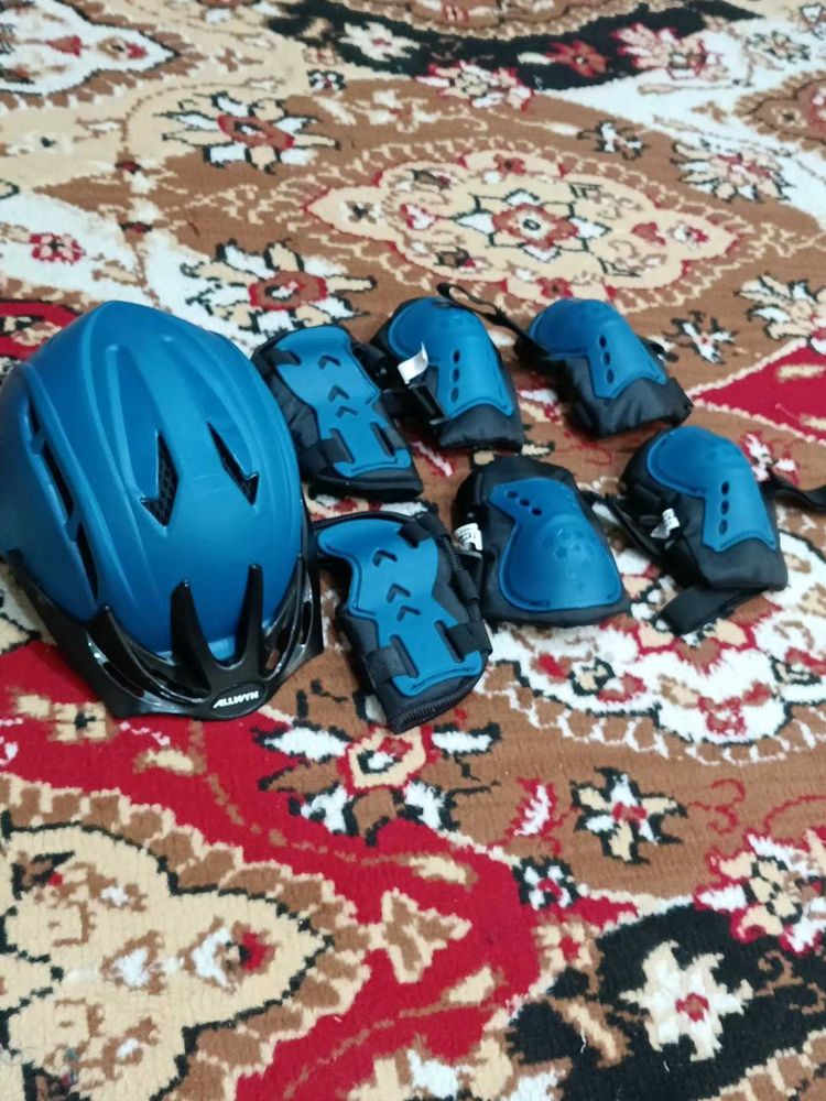 Kids Protective Gear Set helmet 9 years 10