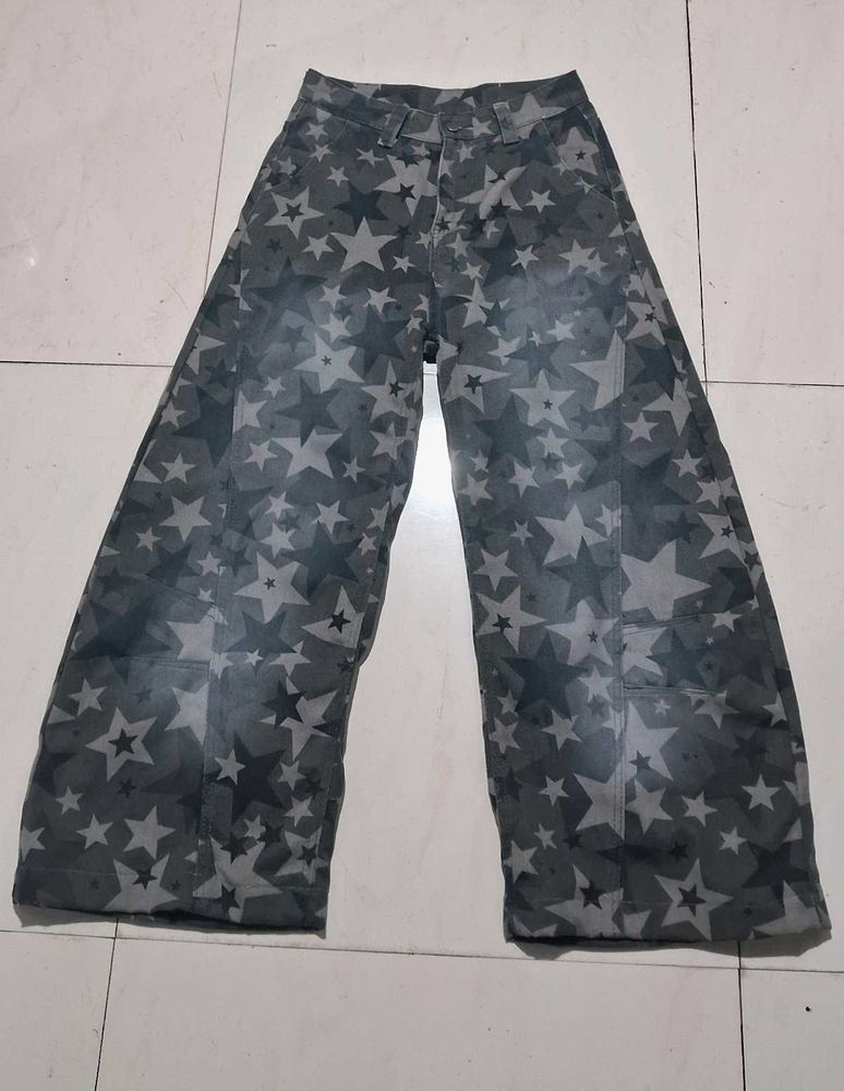 star design pintuck seam wide leg jean