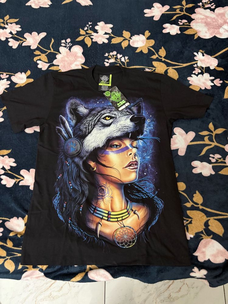 last pc Wolf Graphic Print T-Shirt night glowing