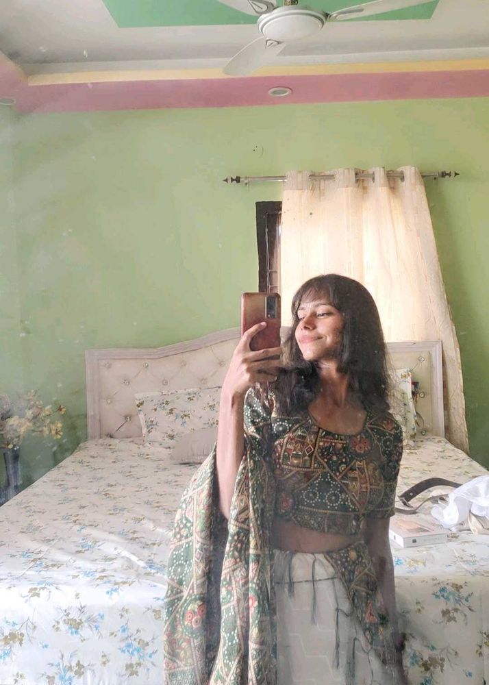 dupatta and skirt not blouse