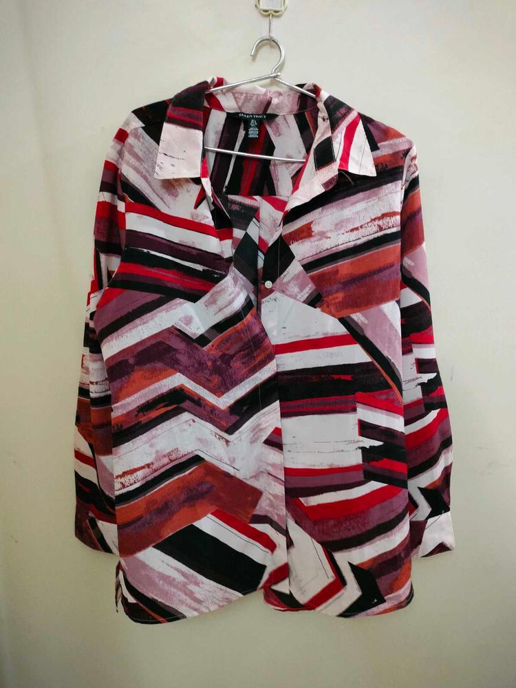 Patterned Button-Down Shirt (Size L)