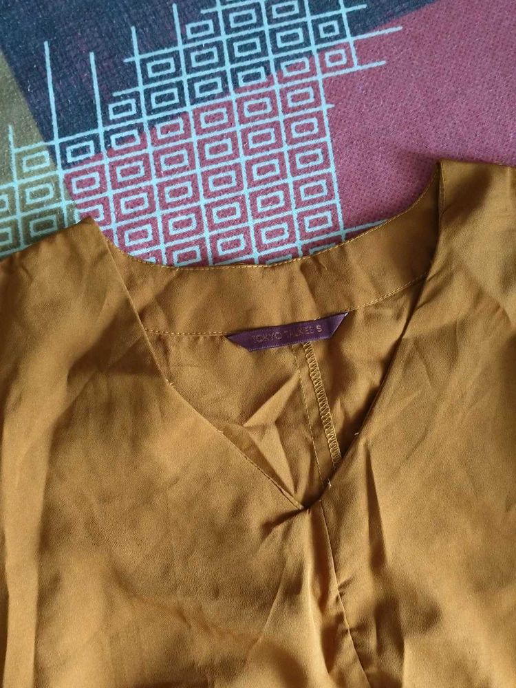 Tokyo Talkies Top