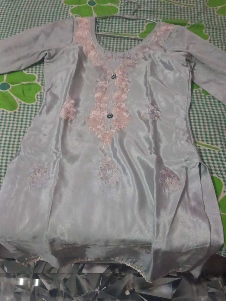 Elegant Embroidered Kurta