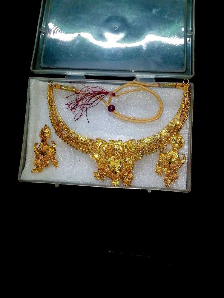 Golden Jewellery Beautiful And Fashionable ♥️