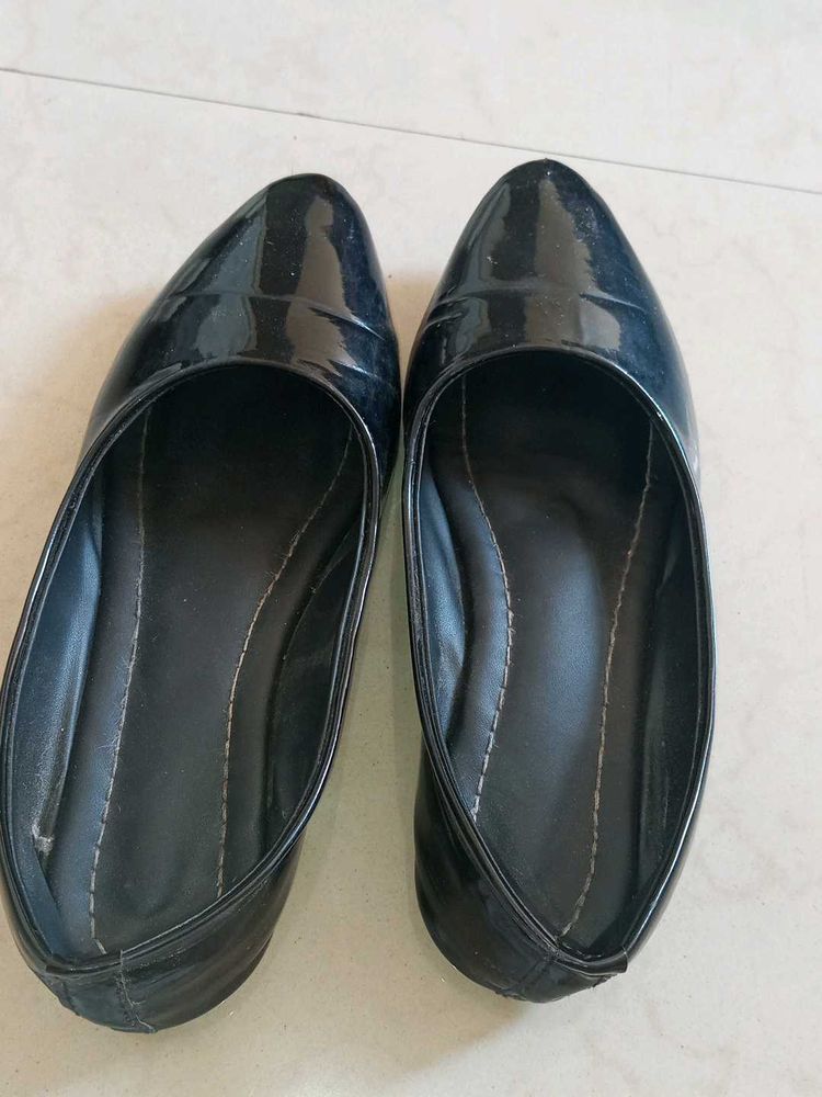 Black Patent Leather Pointed Toe Flats