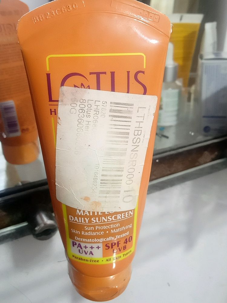 Sunscreen Lotus