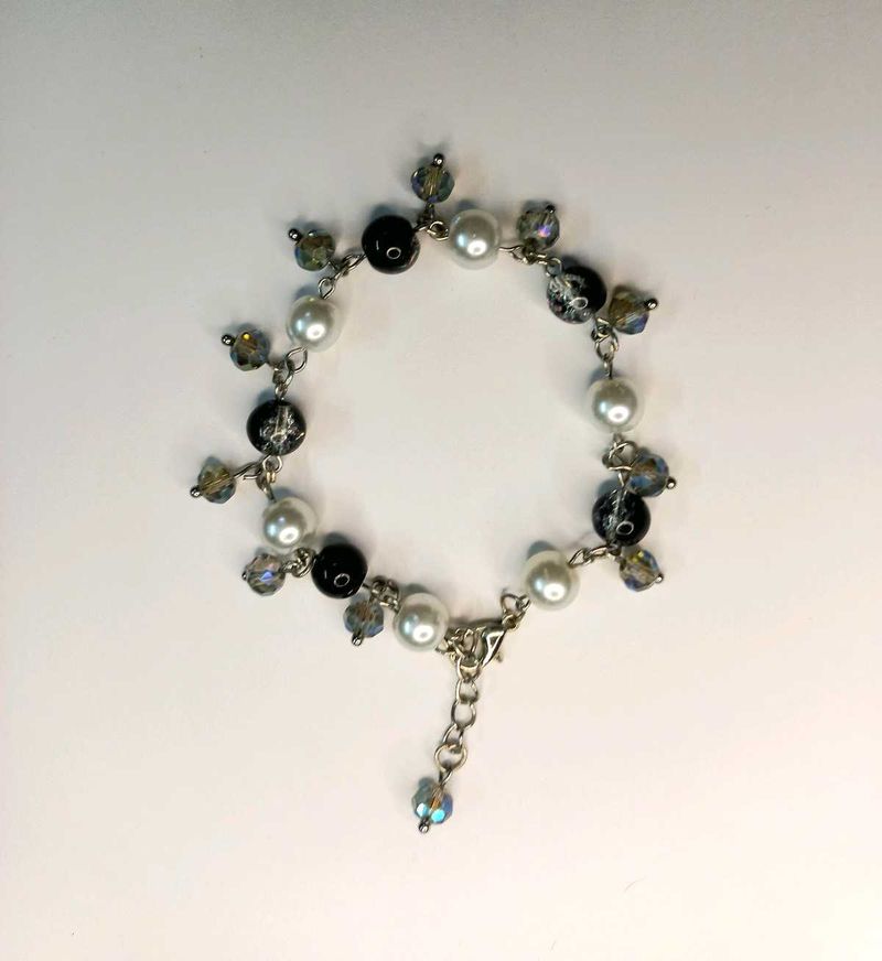 Handmade Beaded Black and White Bracelet