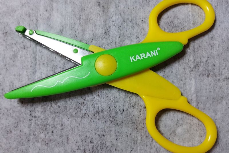 Beautiful Pattern Design Scissors (Green+yellow)