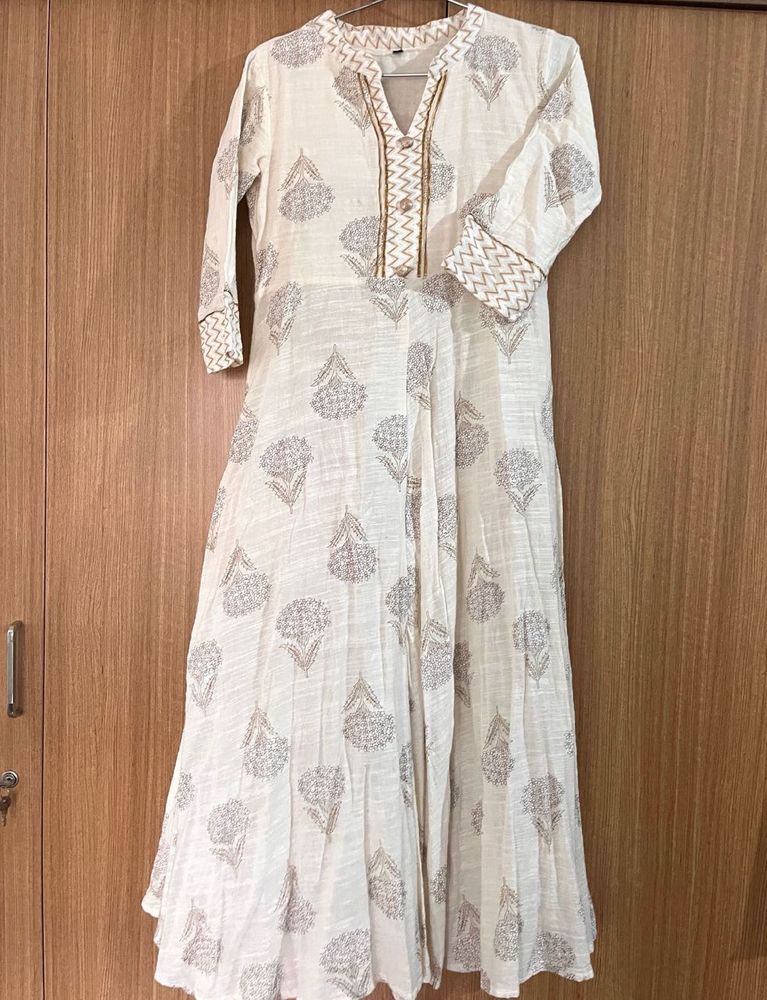 Beautiful Linen Anarkali