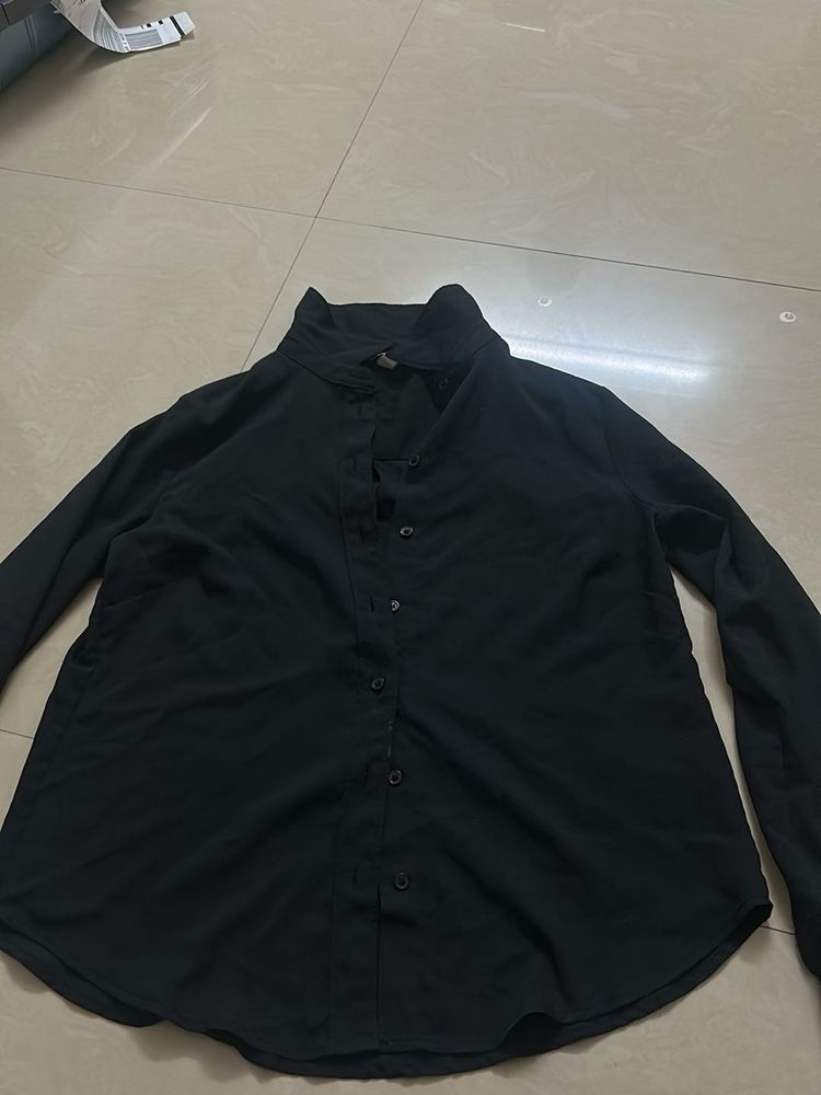 h&amp;m black shirt size S