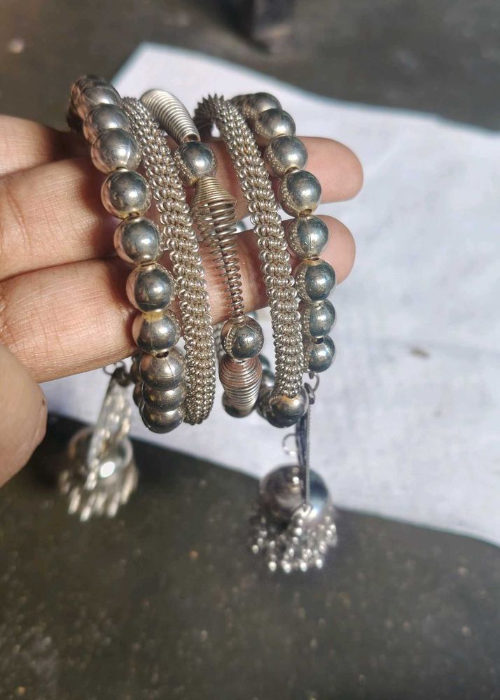 Oxyedise Bracelet Bangle With Jhumka