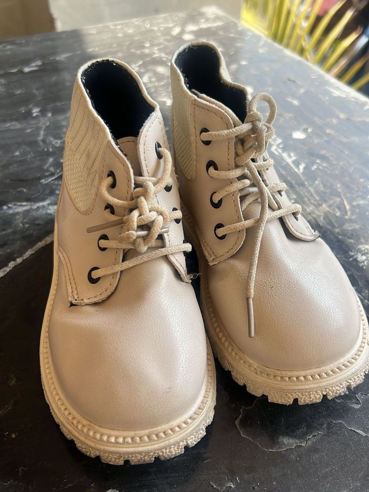 Beige Girls boots