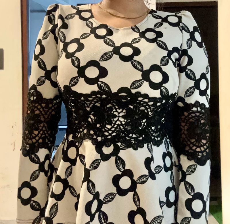 Floral Print &amp; Lace Top