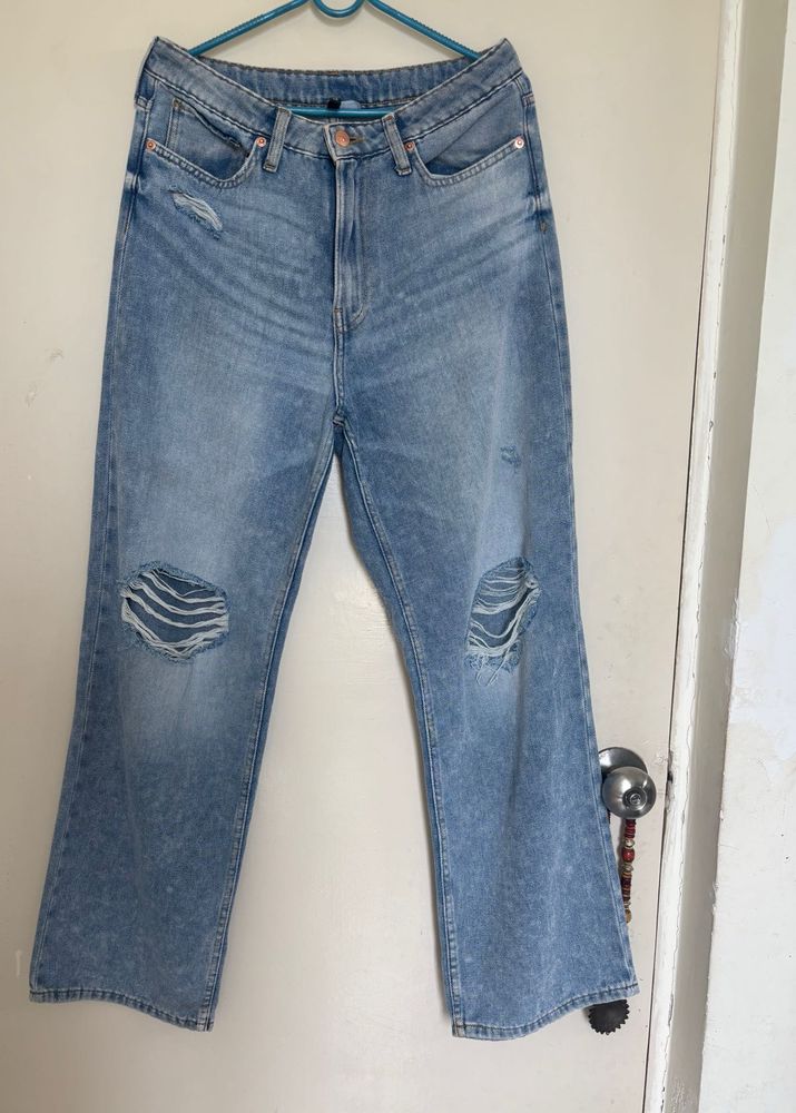 H&amp;M RIBBED-DETAILED HIGH RISE JEANS