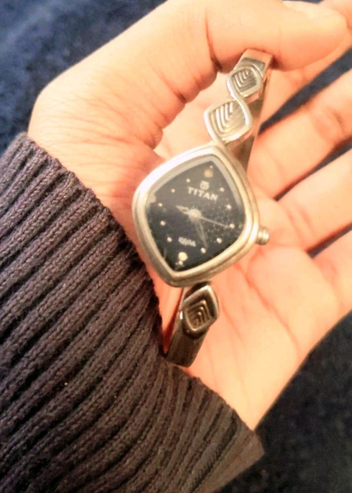 Titan Watches For Women&#39;s (Bracelet Watch)