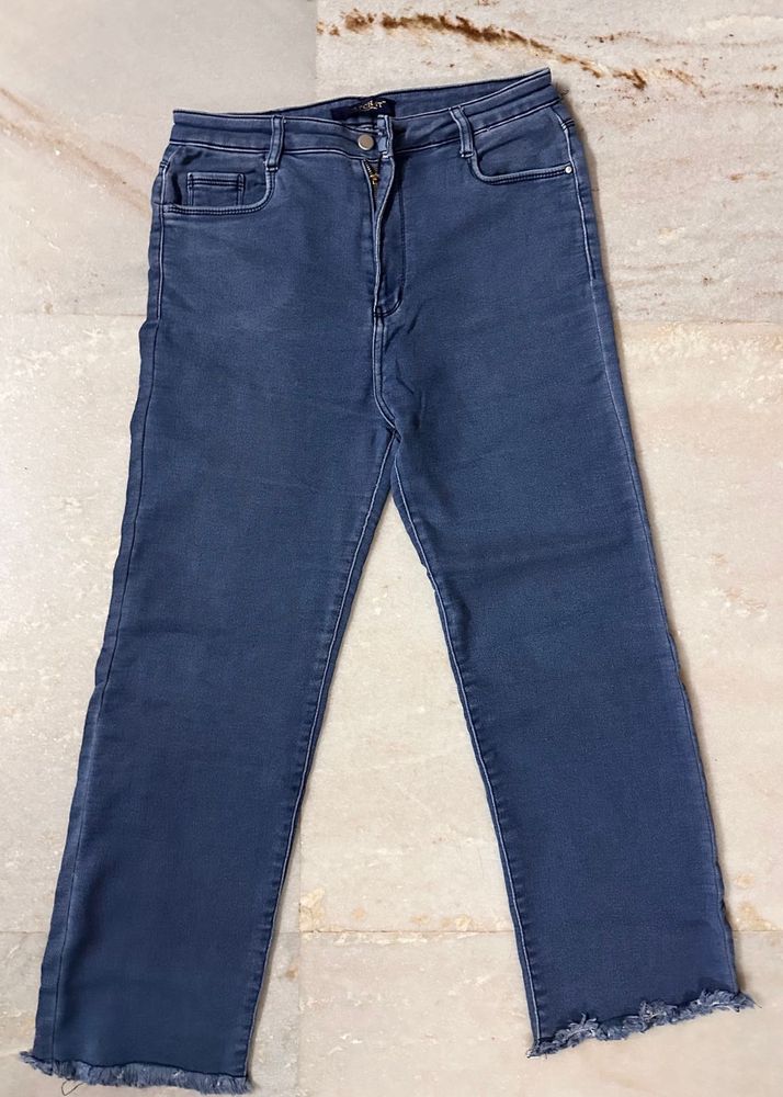 women’s Blue Jeans – Waist 36, Gently Used