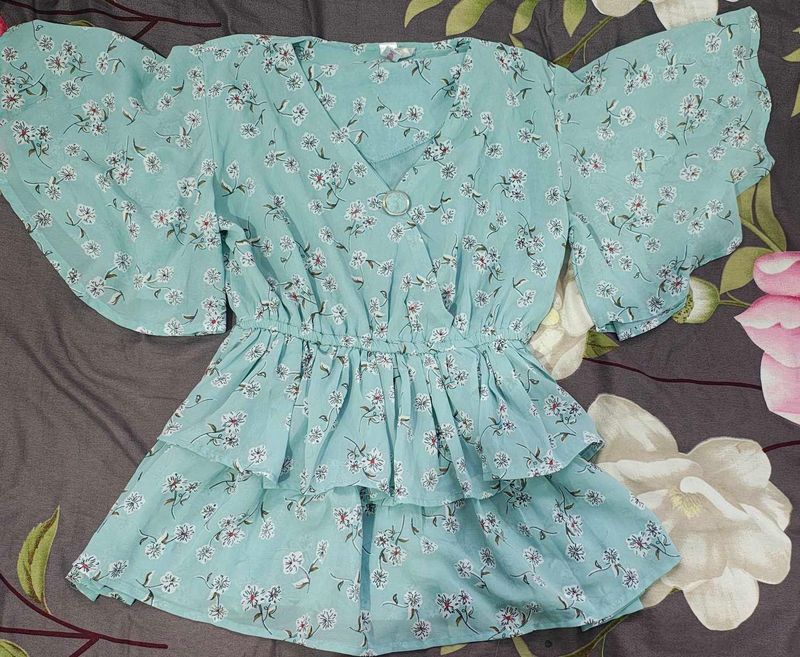 Floral Print Ruffle Top