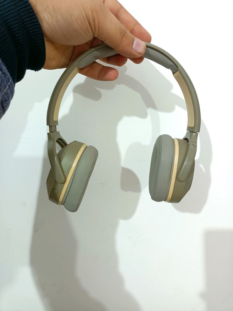 Boat Rockerz 424  Headphones 🎧