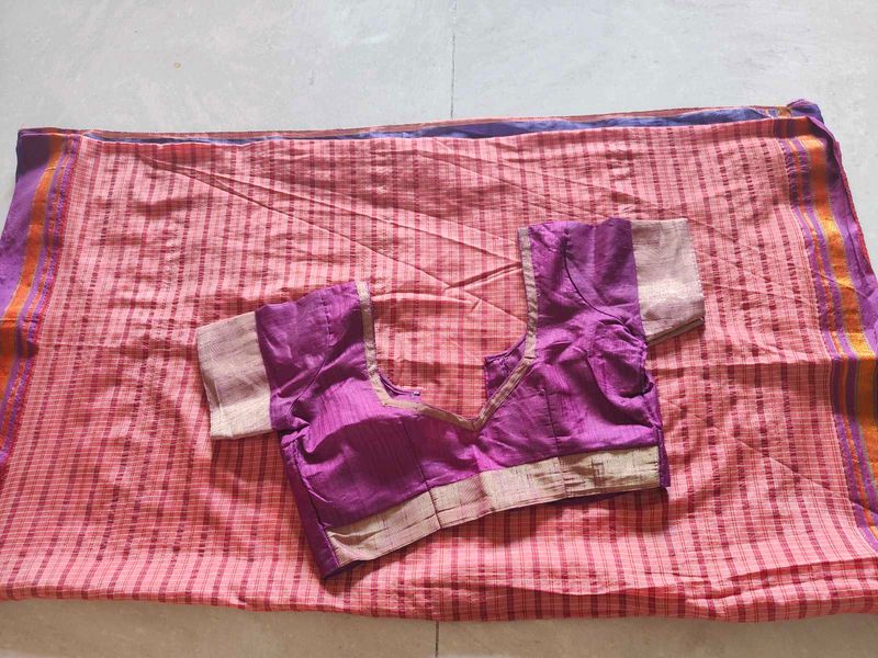 Irkal/ Checked Saree With Blouse